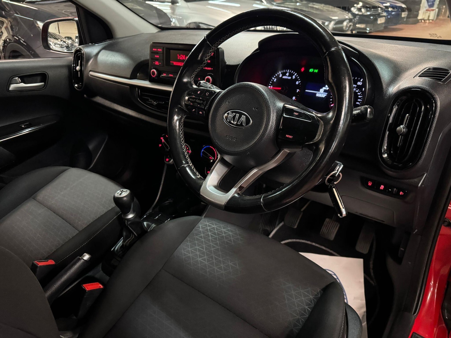 Used Kia Picanto 2018 for sale - 76994113: Photo 11