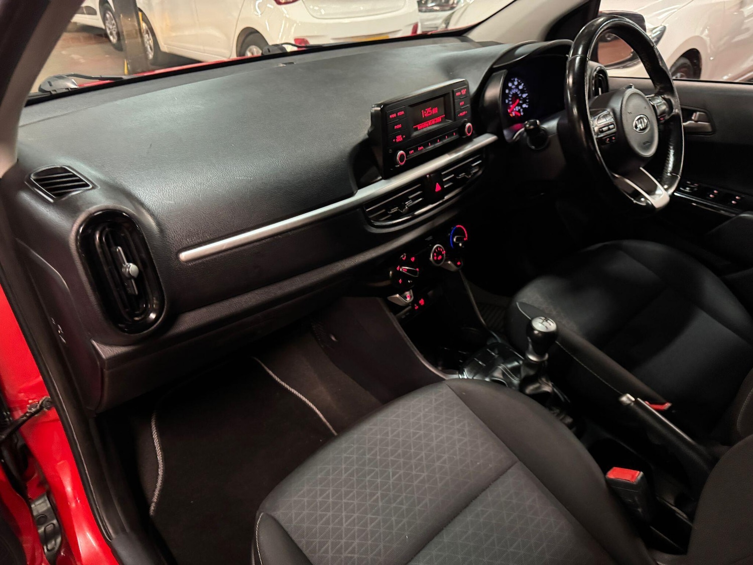 Used Kia Picanto 2018 for sale - 76994113: Photo 15