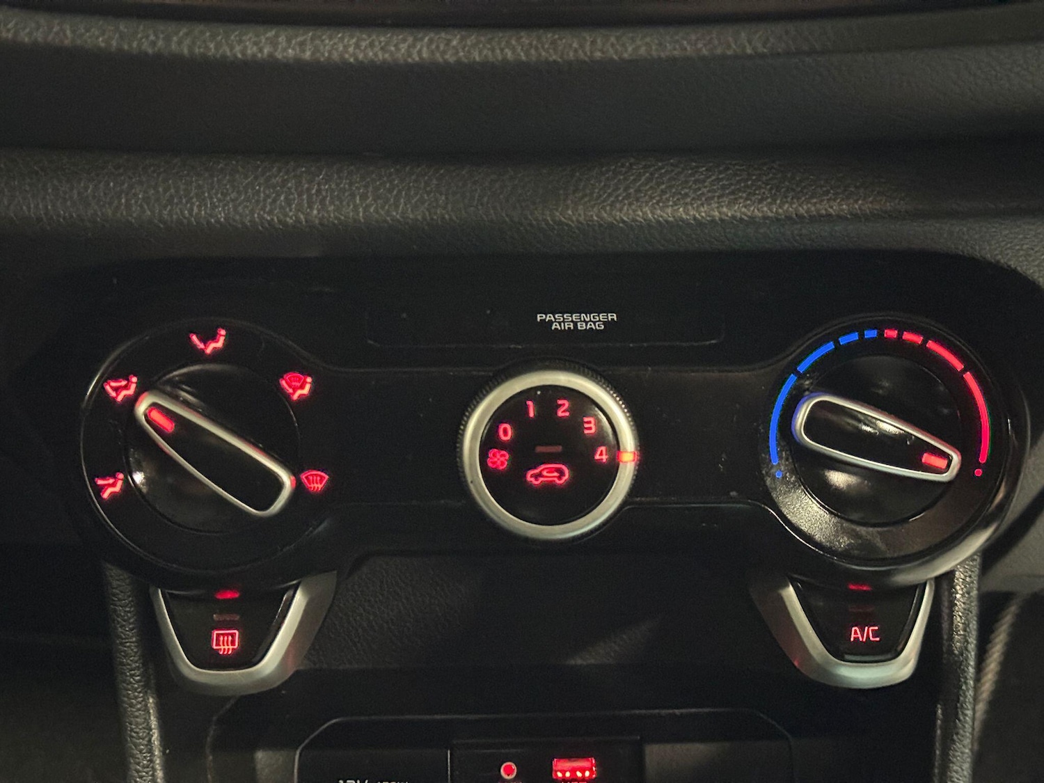 Used Kia Picanto 2018 for sale - 76994113: Photo 33