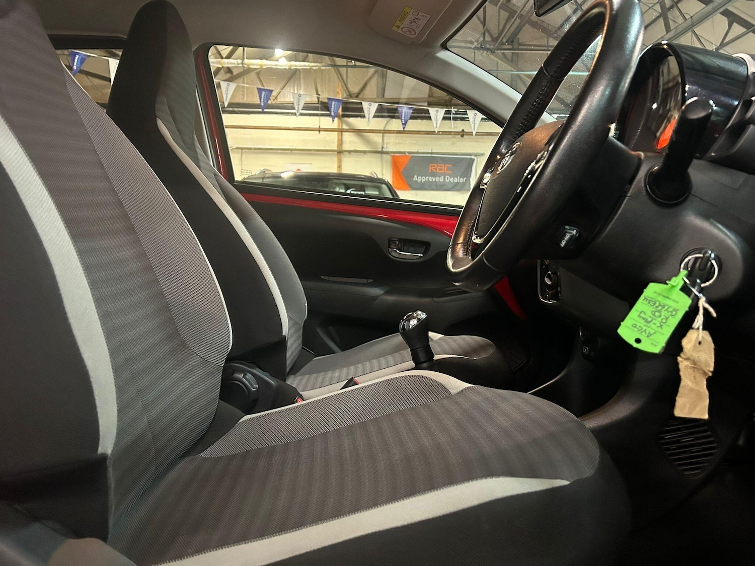 Used Toyota AYGO 2018 for sale - 76752768: Photo 11