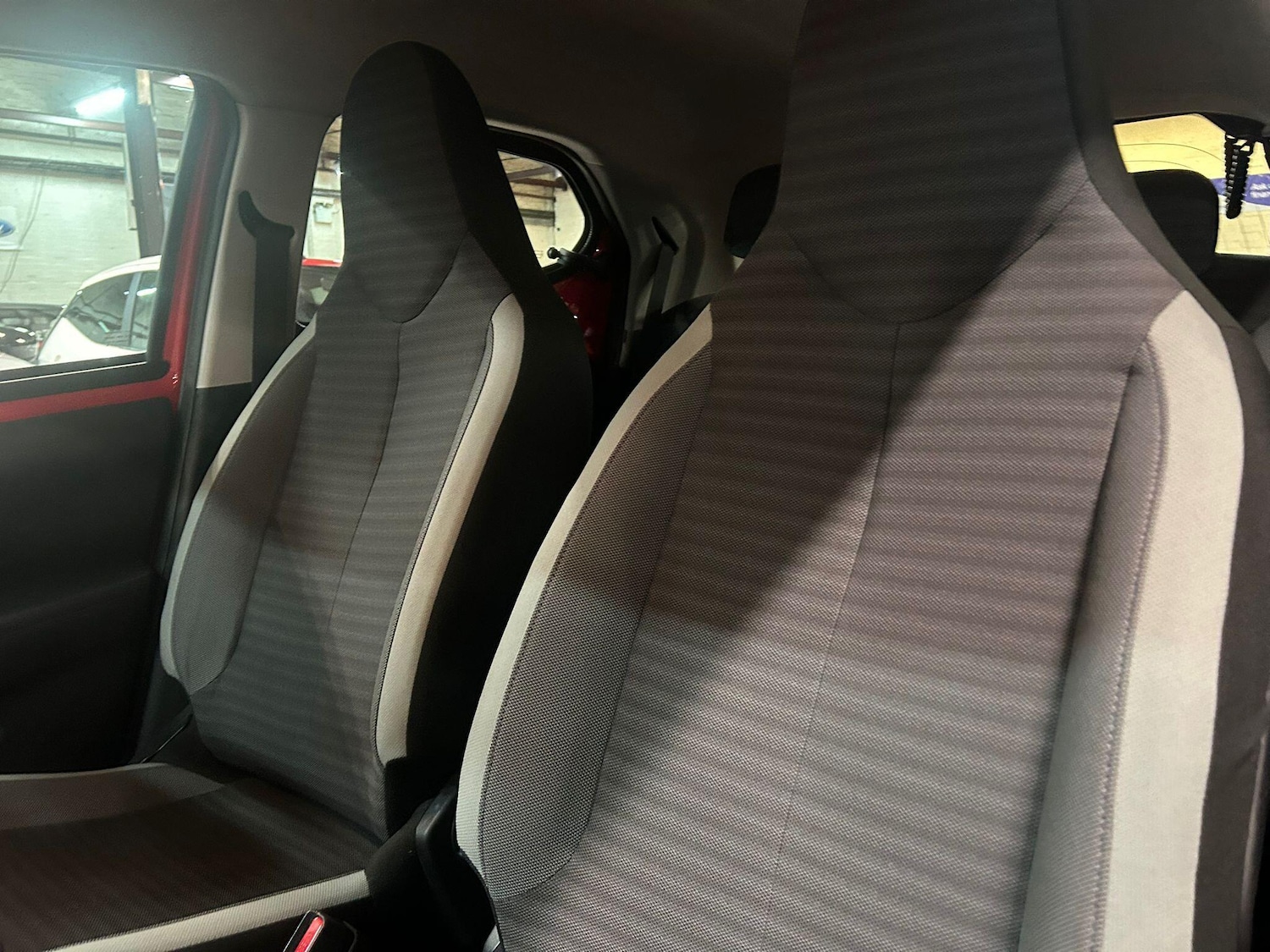 Used Toyota AYGO 2018 for sale - 76752768: Photo 16