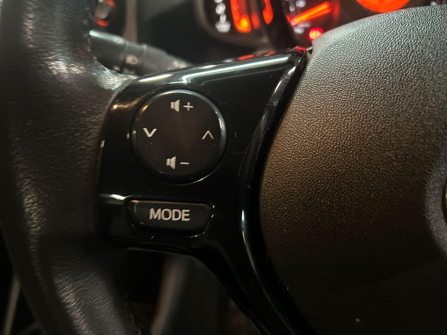 Used Toyota AYGO 2018 for sale - 76752768: Photo 25