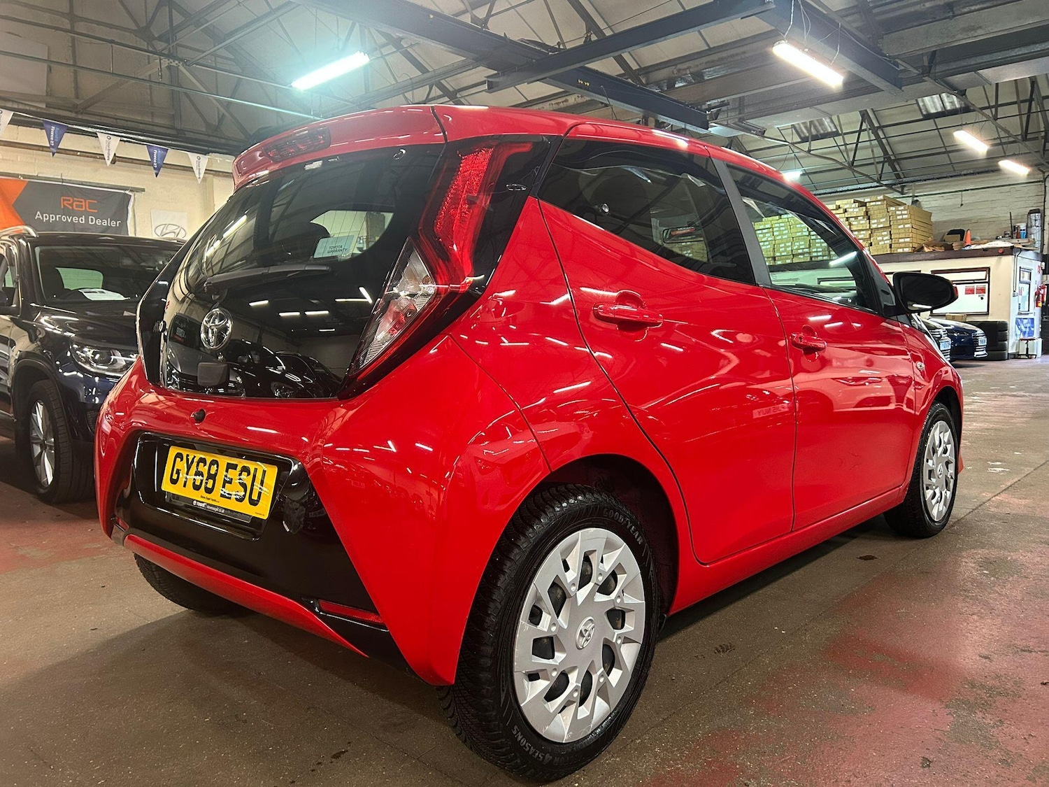Used Toyota AYGO 2018 for sale - 76752768: Photo 6