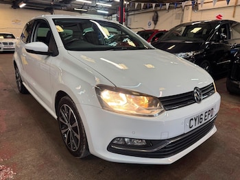 Used Volkswagen Polo 2016 for sale - 79361338: Photo