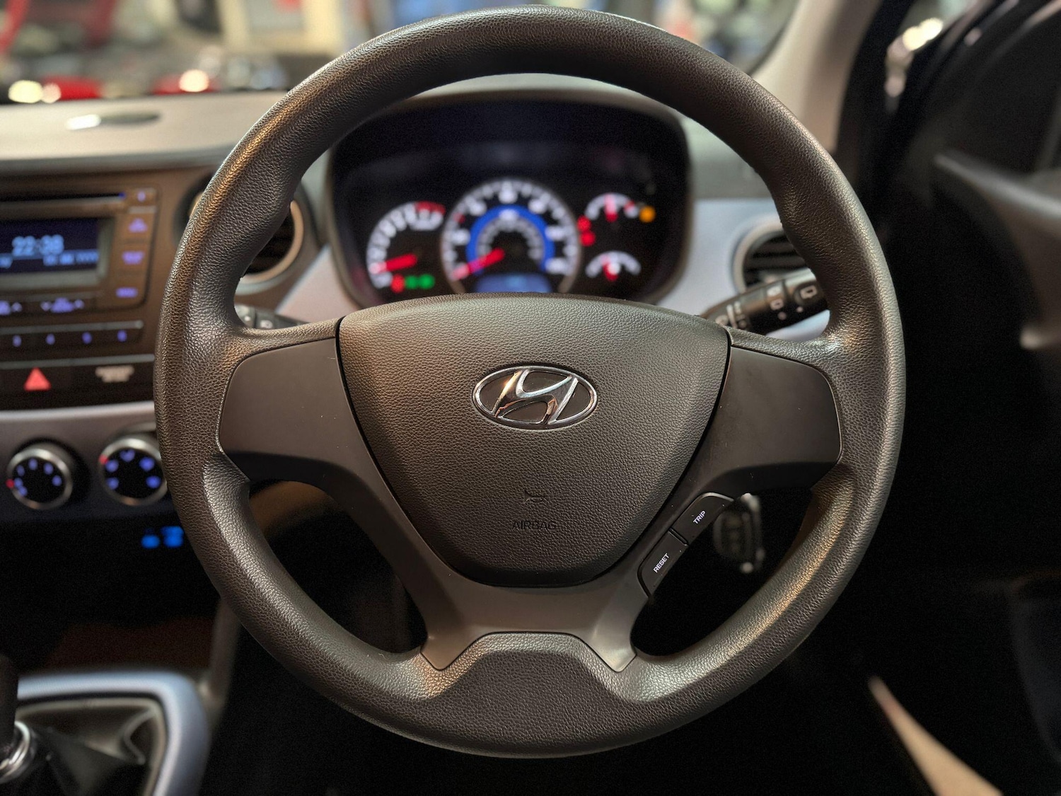 Used Hyundai i10 2014 for sale - 77191835: Photo 24