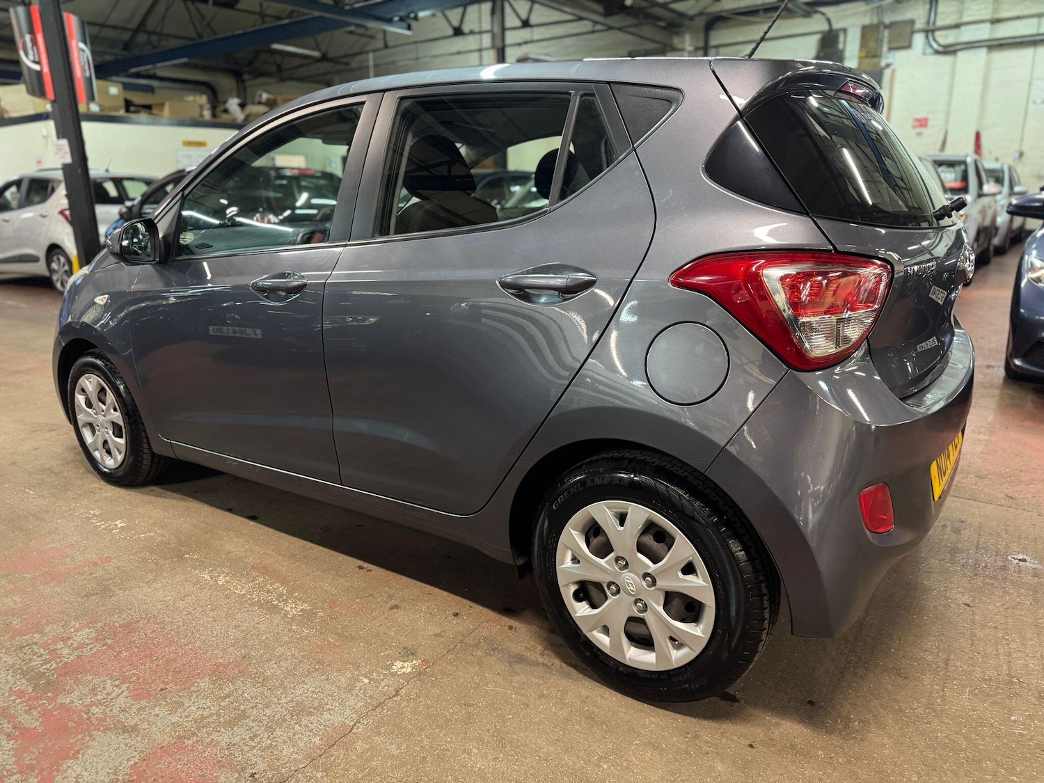 Used Hyundai i10 2014 for sale - 77191835: Photo 4