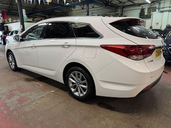 Used Hyundai i40 2015 for sale - 76498785: Photo
