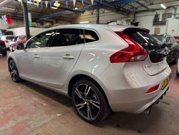 Used Volvo V40 2017 for sale - 74837163: Photo