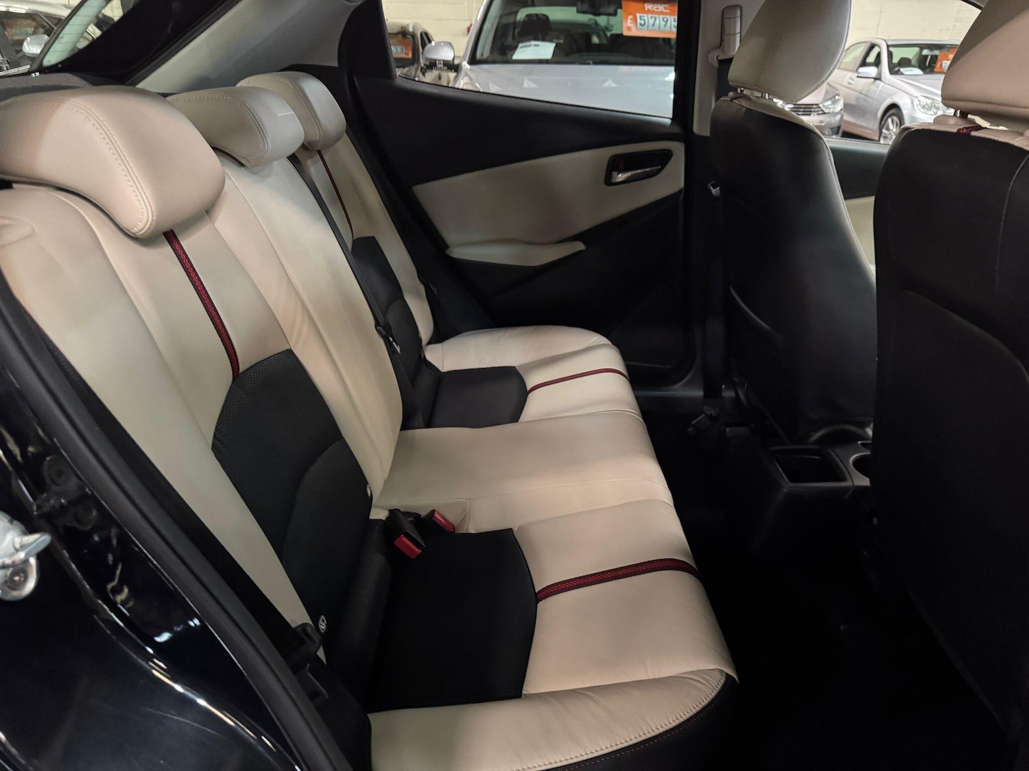 Used Mazda Mazda2 2015 for sale - 76043040: Photo 18