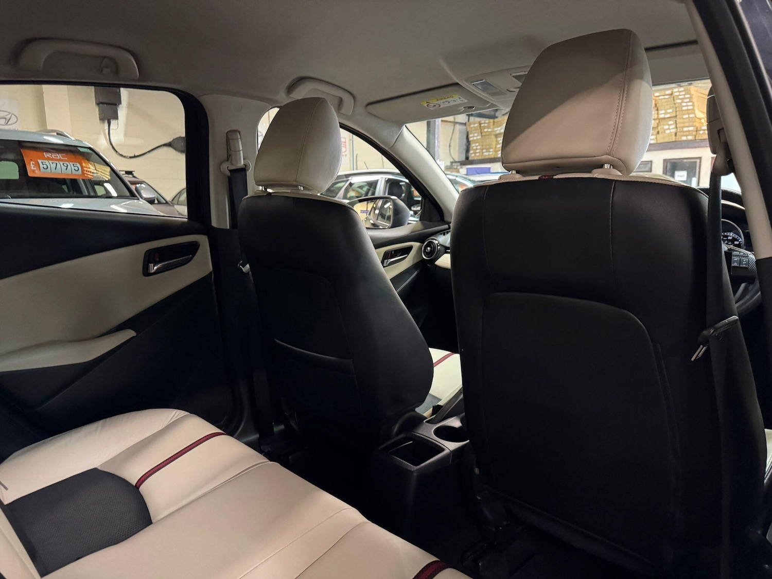 Used Mazda Mazda2 2015 for sale - 76043040: Photo 20