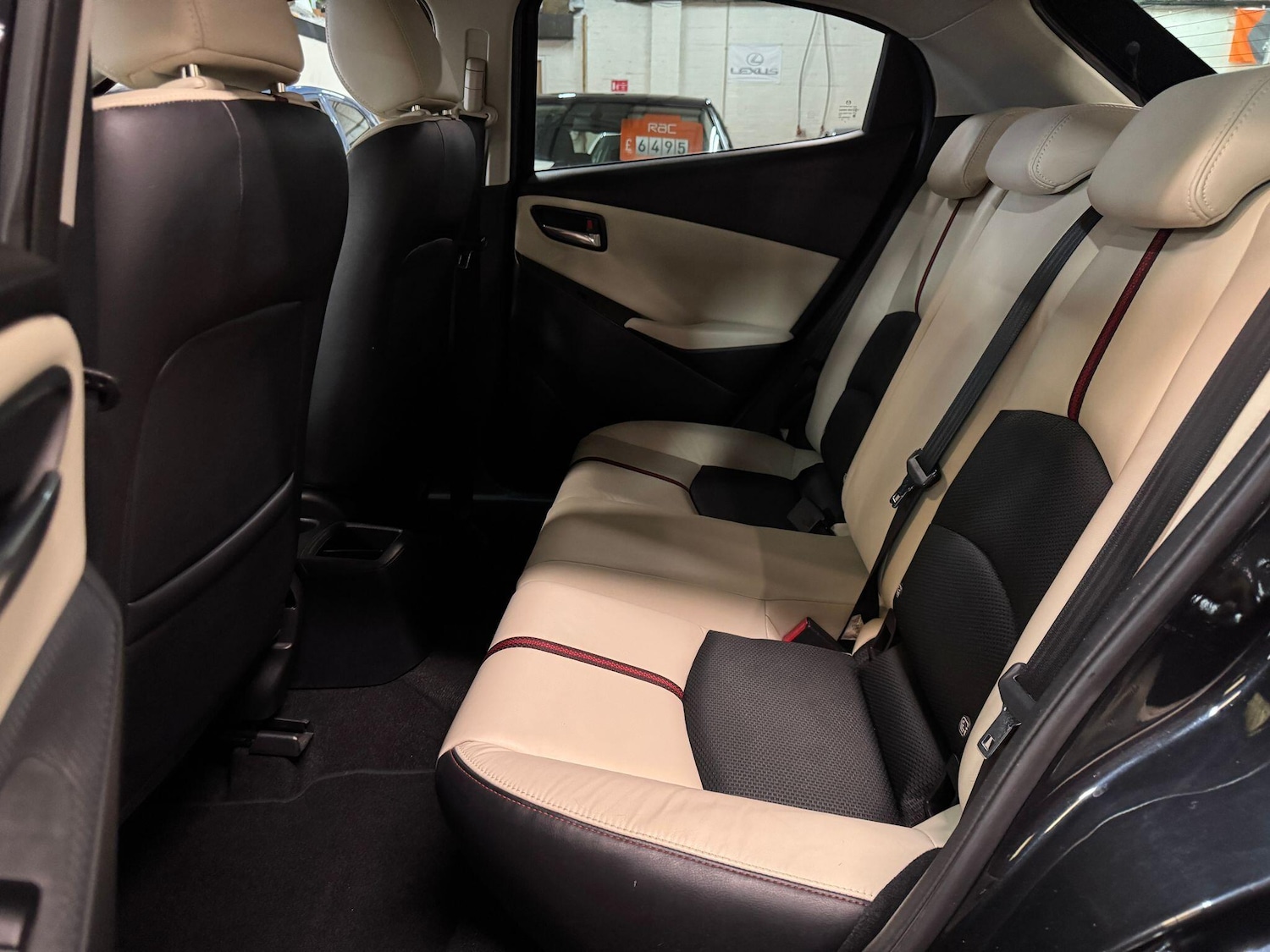 Used Mazda Mazda2 2015 for sale - 76043040: Photo 21