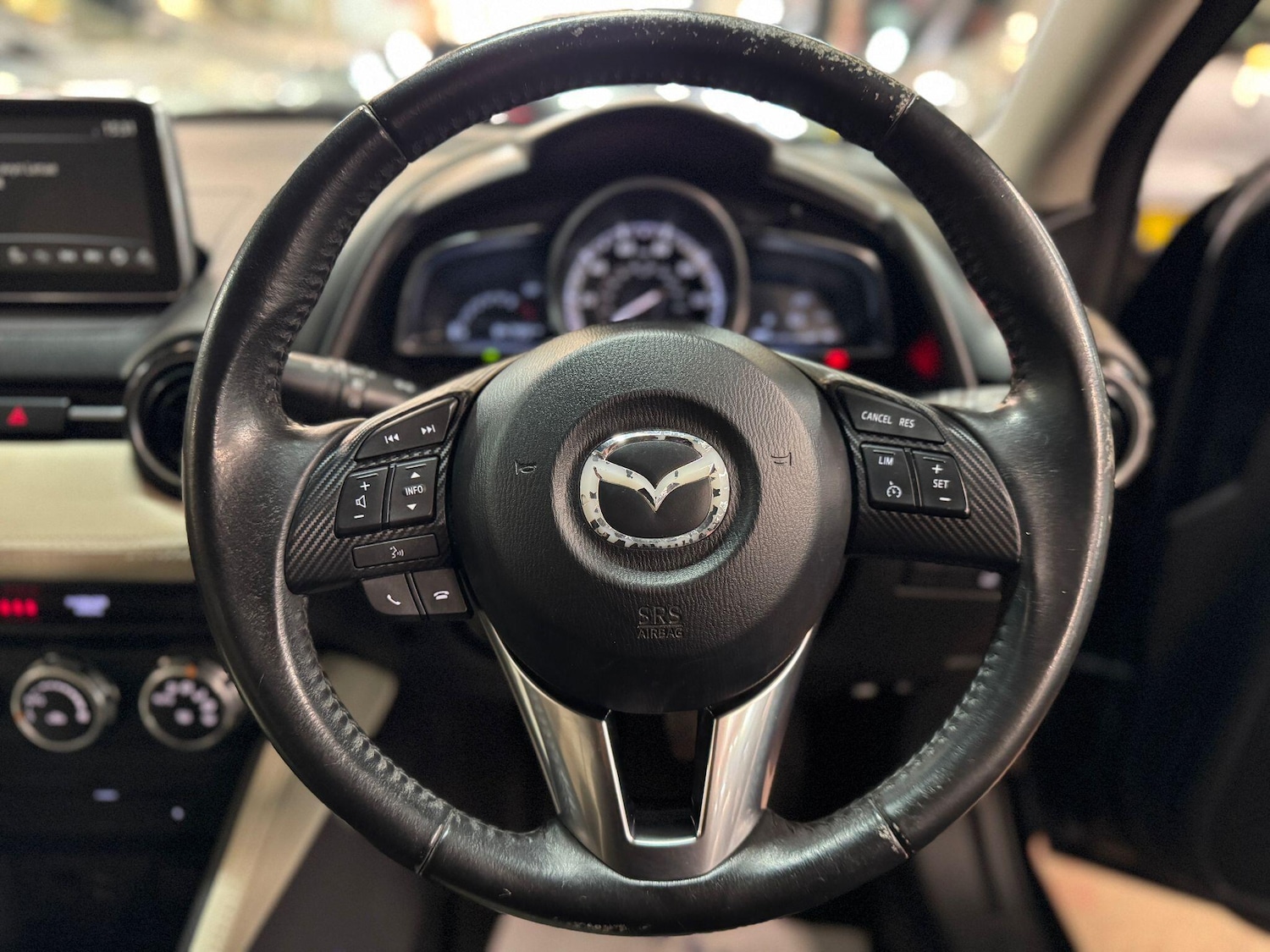 Used Mazda Mazda2 2015 for sale - 76043040: Photo 27