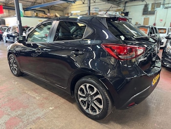 Used Mazda Mazda2 2015 for sale - 76043040: Photo 4