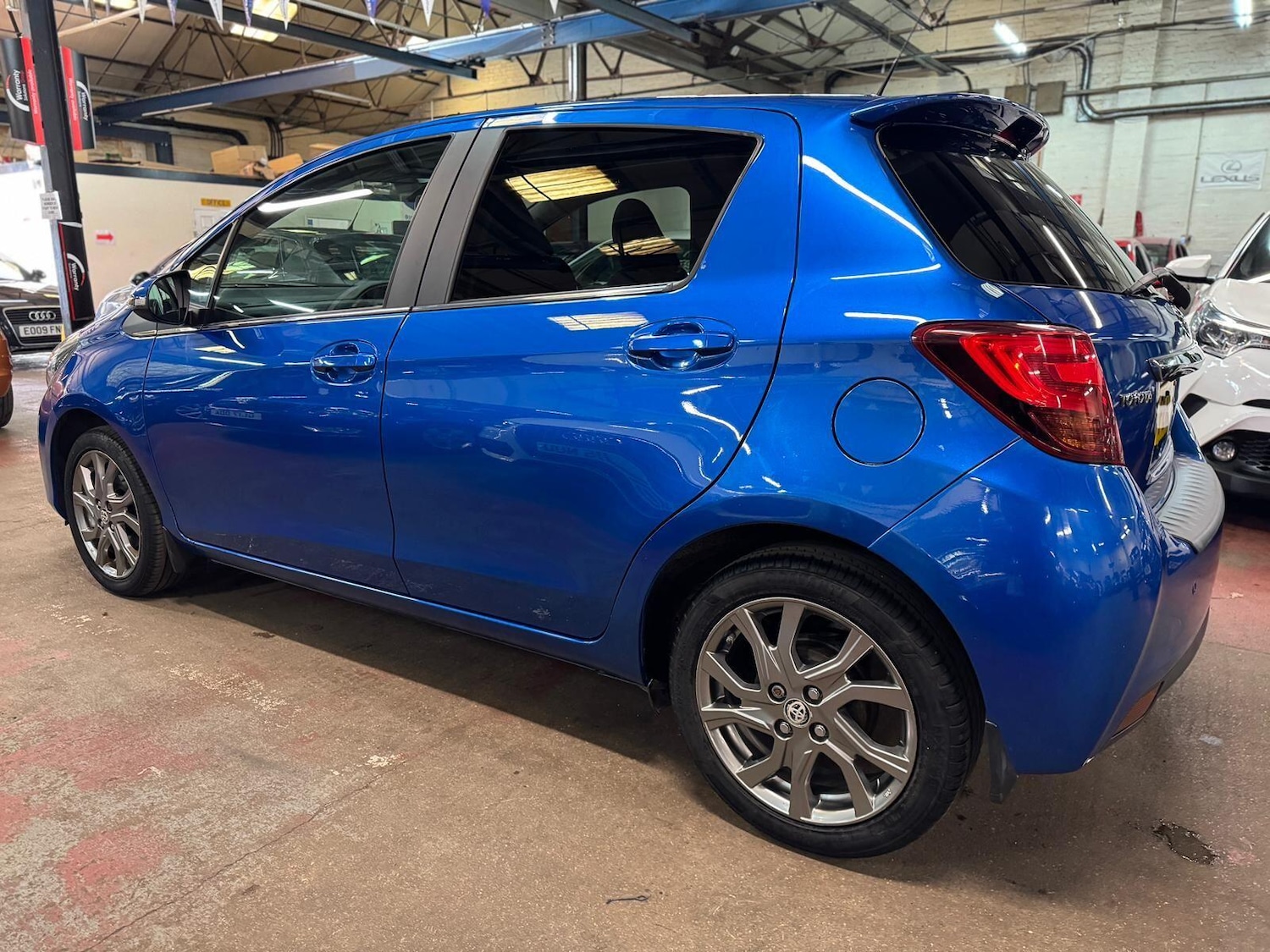 Used Toyota Yaris 2015 for sale - 77769775: Photo 4