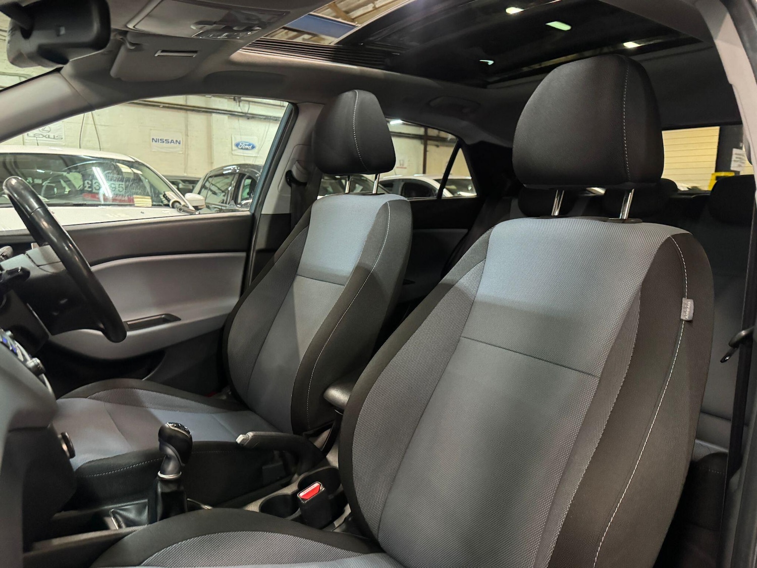 Used Hyundai i20 2015 for sale - 76174599: Photo 15