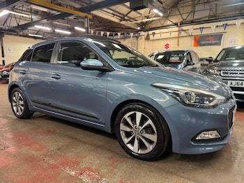 Used Hyundai i20 2015 for sale - 76174599: Photo