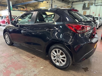 Used Mazda Mazda2 2016 for sale - 76121529: Photo 4