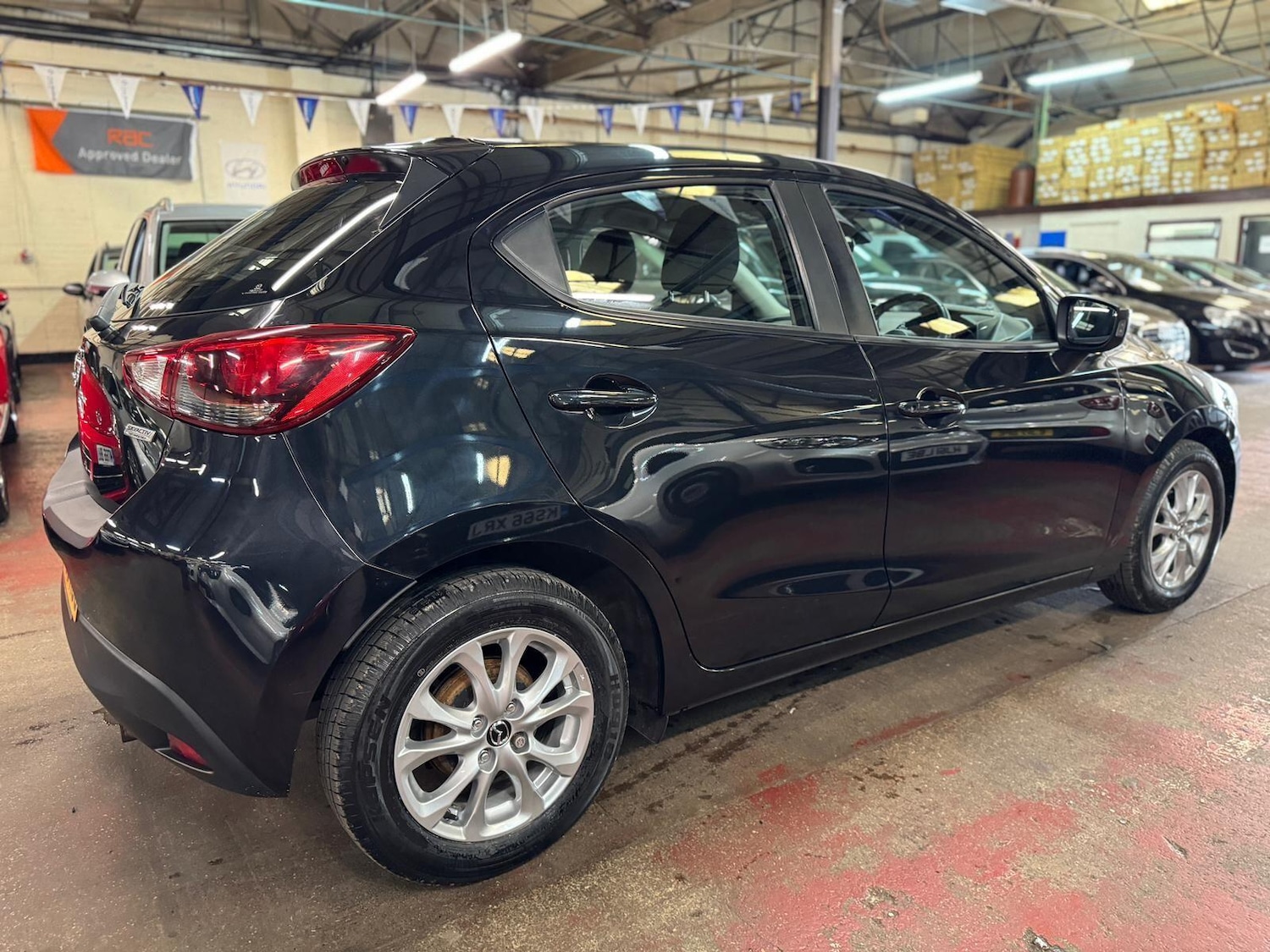 Used Mazda Mazda2 2016 for sale - 76121529: Photo 6