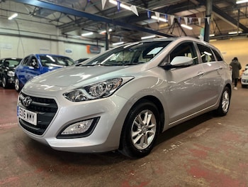 Used Hyundai i30 2016 for sale - 76446440: Photo