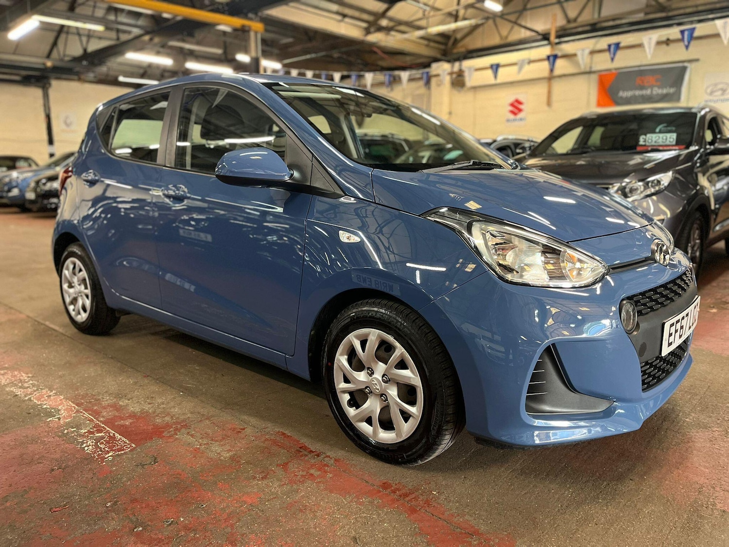 Used Hyundai i10 2017 for sale - 76701139: Photo 1