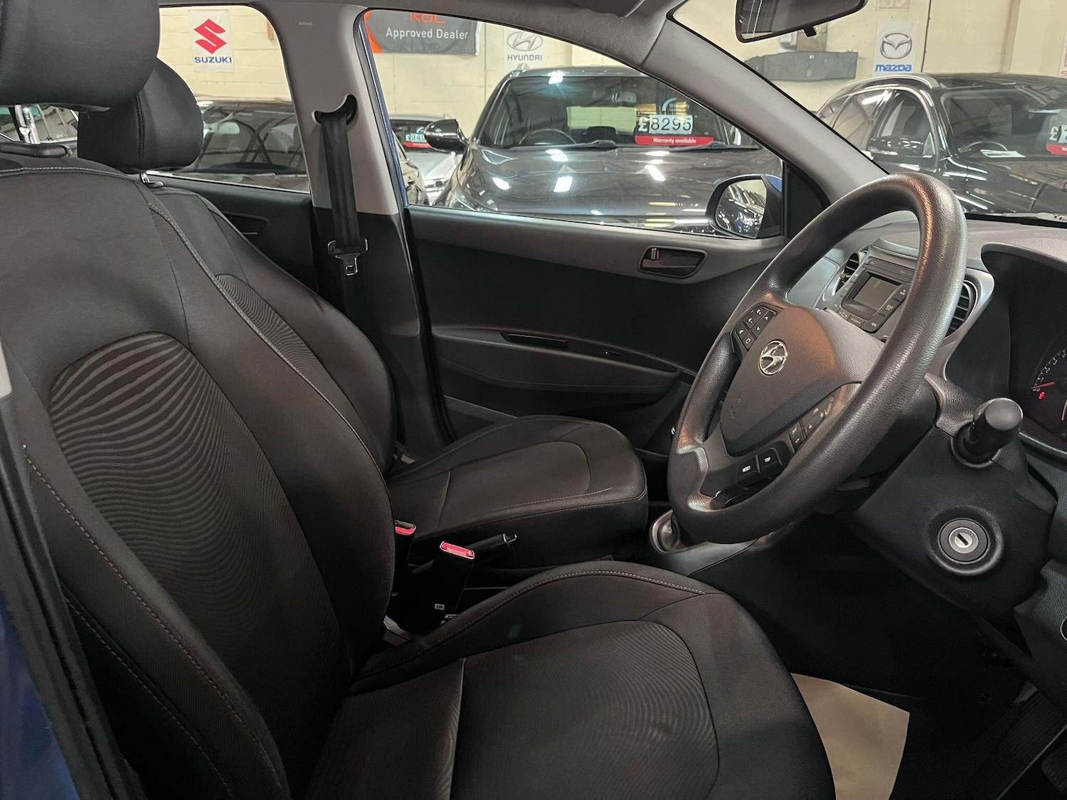 Used Hyundai i10 2017 for sale - 76701139: Photo 14