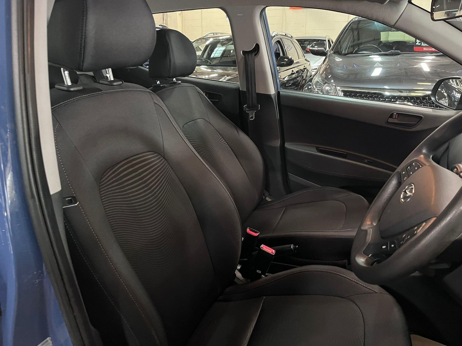 Used Hyundai i10 2017 for sale - 76701139: Photo 16