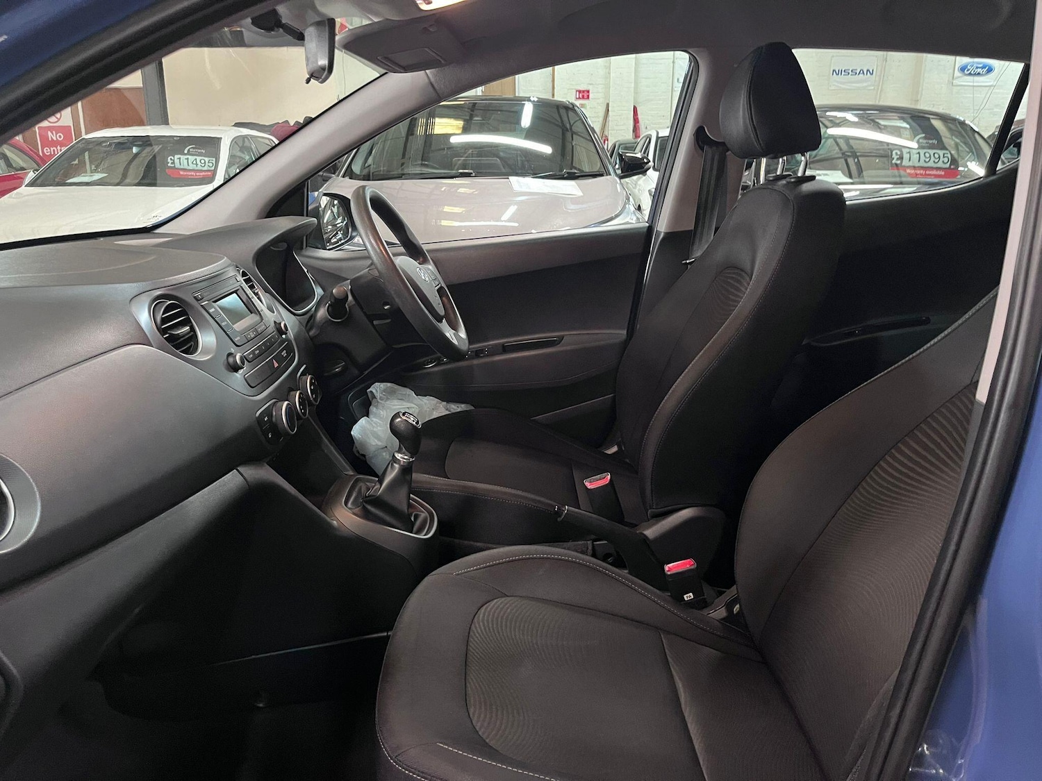 Used Hyundai i10 2017 for sale - 76701139: Photo 17