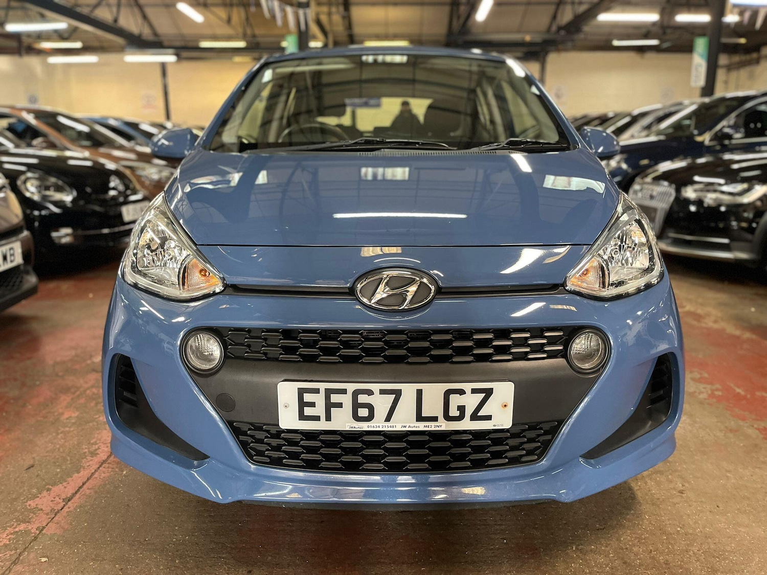 Used Hyundai i10 2017 for sale - 76701139: Photo 2