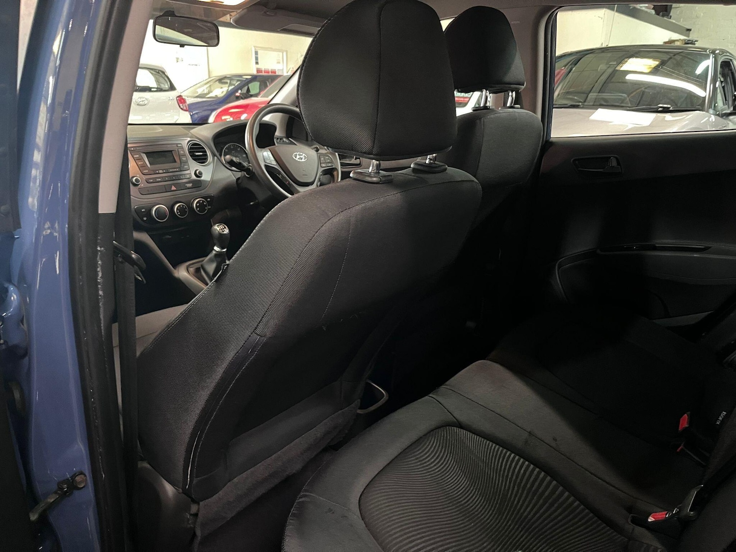 Used Hyundai i10 2017 for sale - 76701139: Photo 25