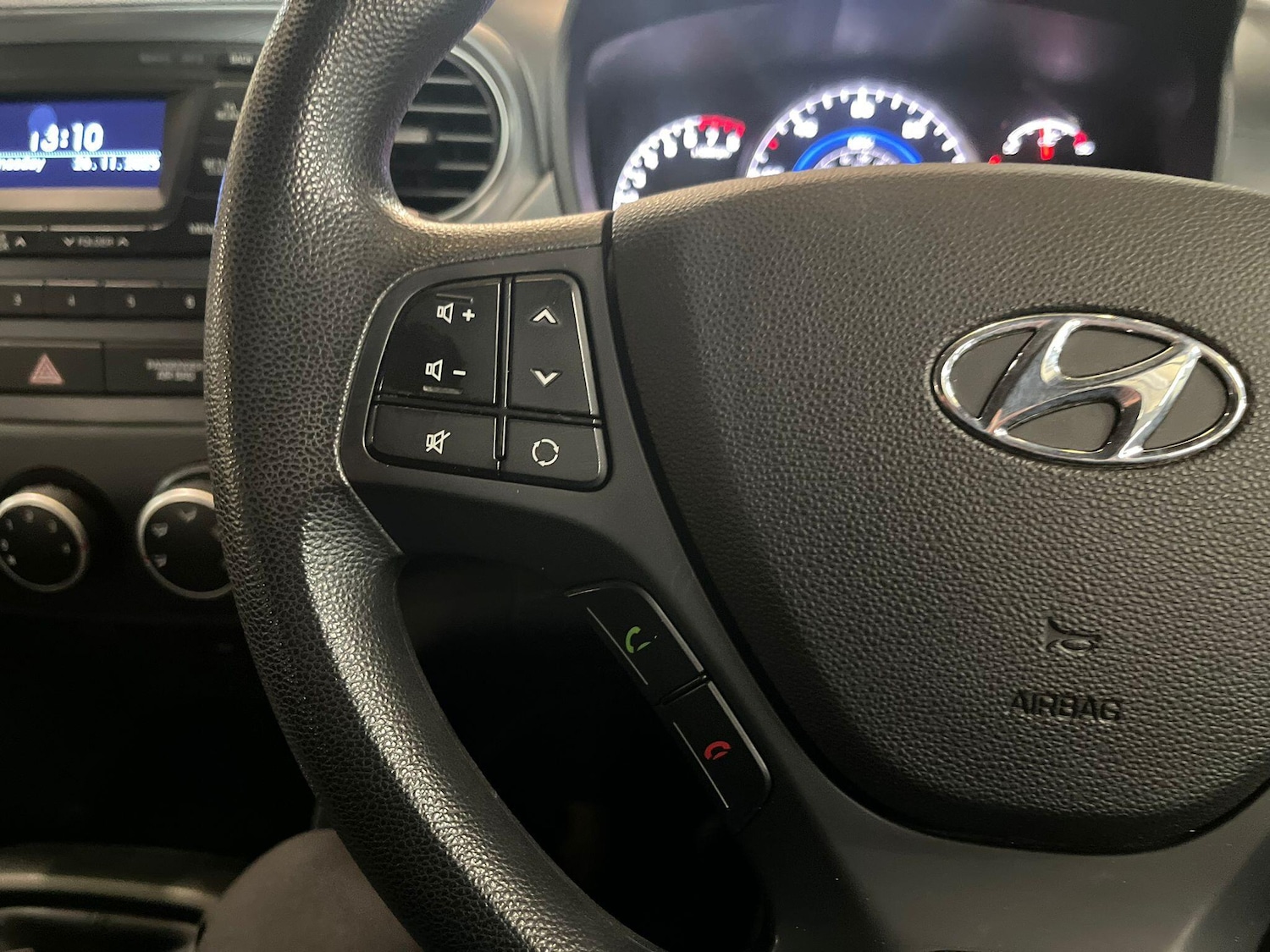 Used Hyundai i10 2017 for sale - 76701139: Photo 27