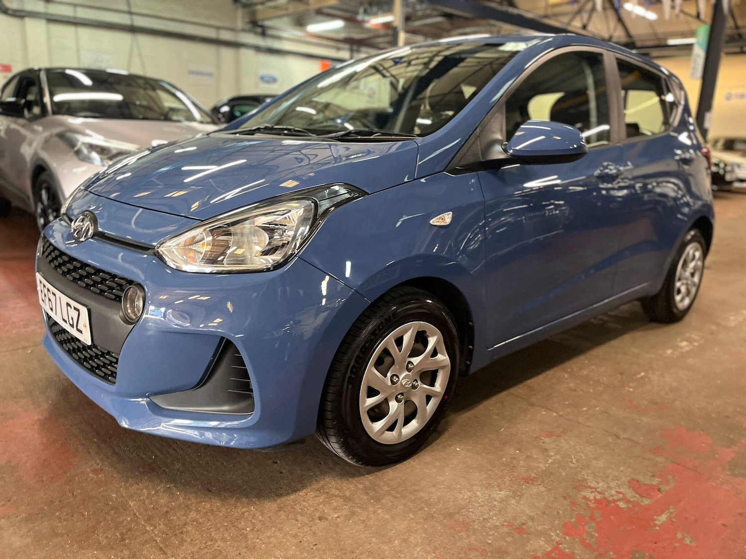 Used Hyundai i10 2017 for sale - 76701139: Photo 3