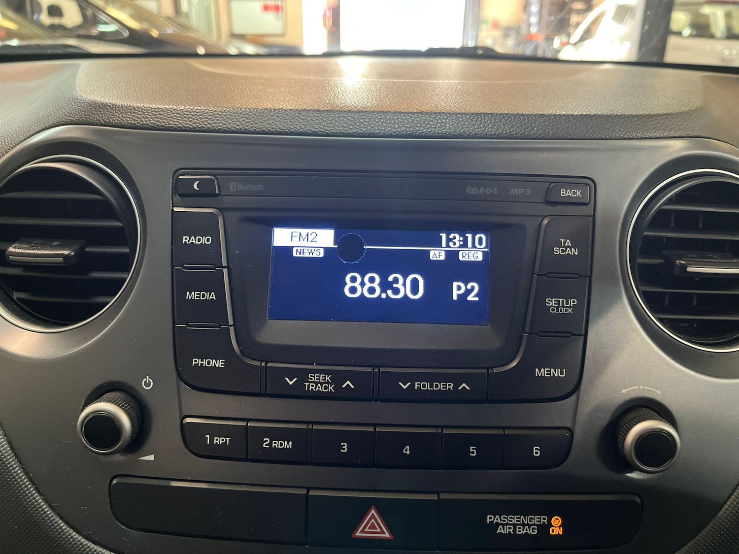 Used Hyundai i10 2017 for sale - 76701139: Photo 31