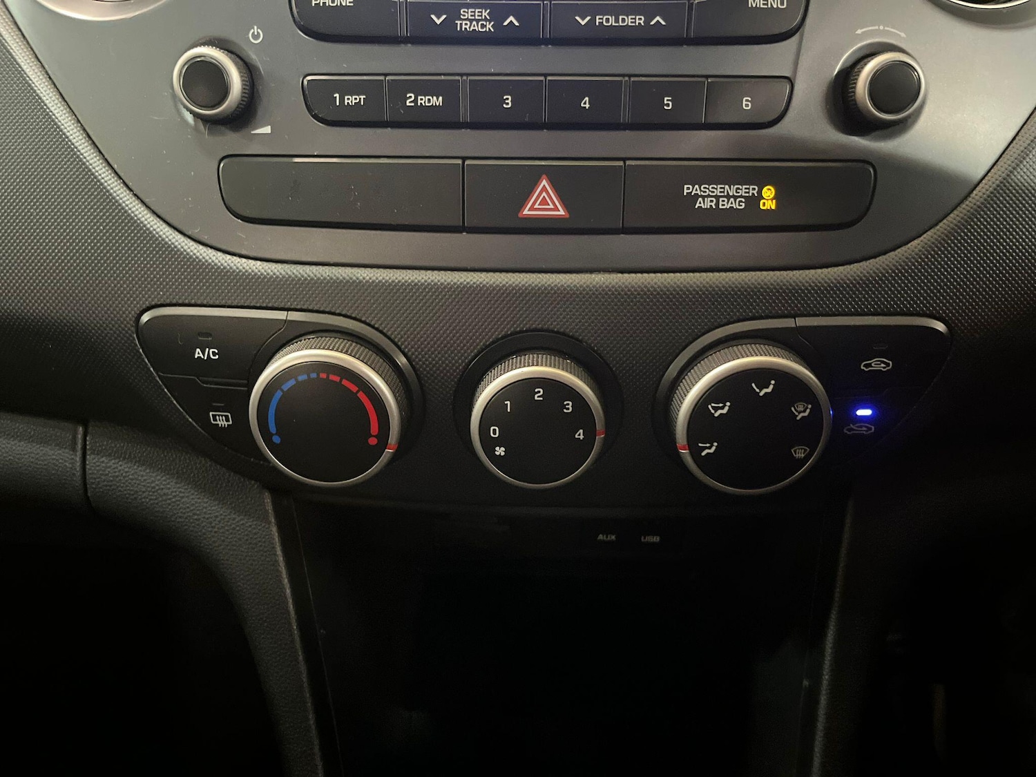 Used Hyundai i10 2017 for sale - 76701139: Photo 36