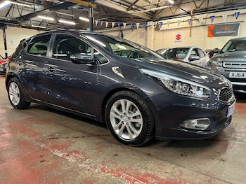 2013 (63) - 1.6 GDi 3 EcoDynamics 5dr