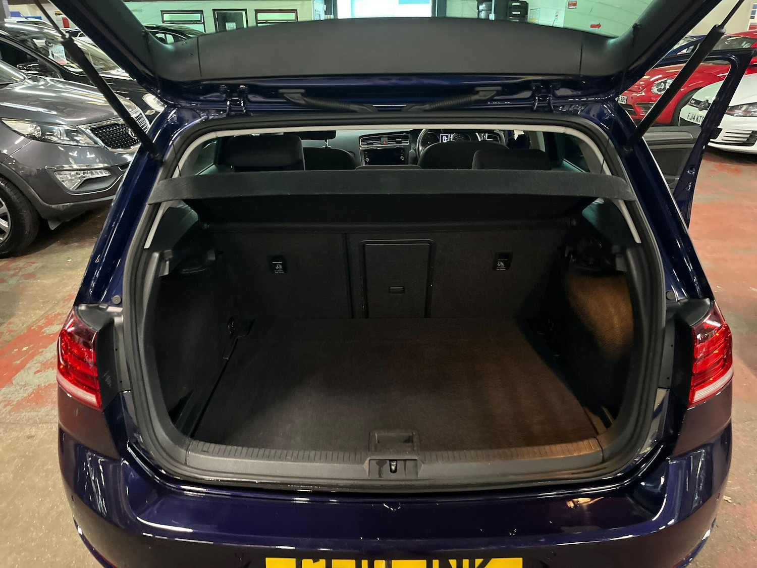 Used Volkswagen Golf 2019 for sale - 76688617: Photo 13