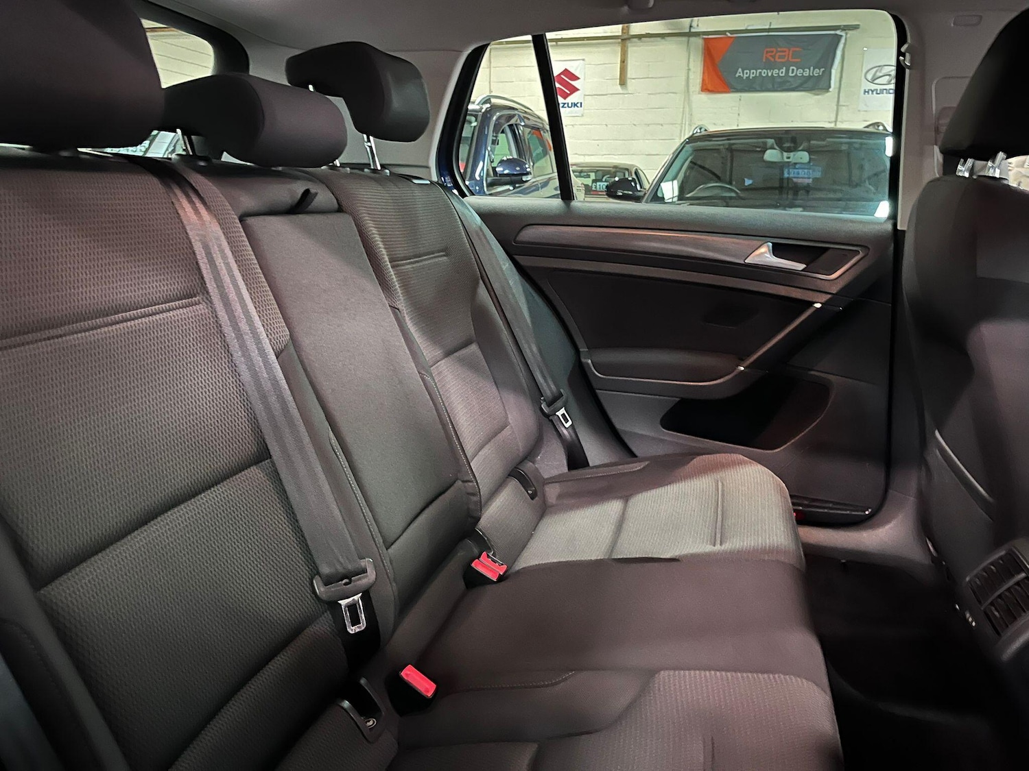 Used Volkswagen Golf 2019 for sale - 76688617: Photo 21