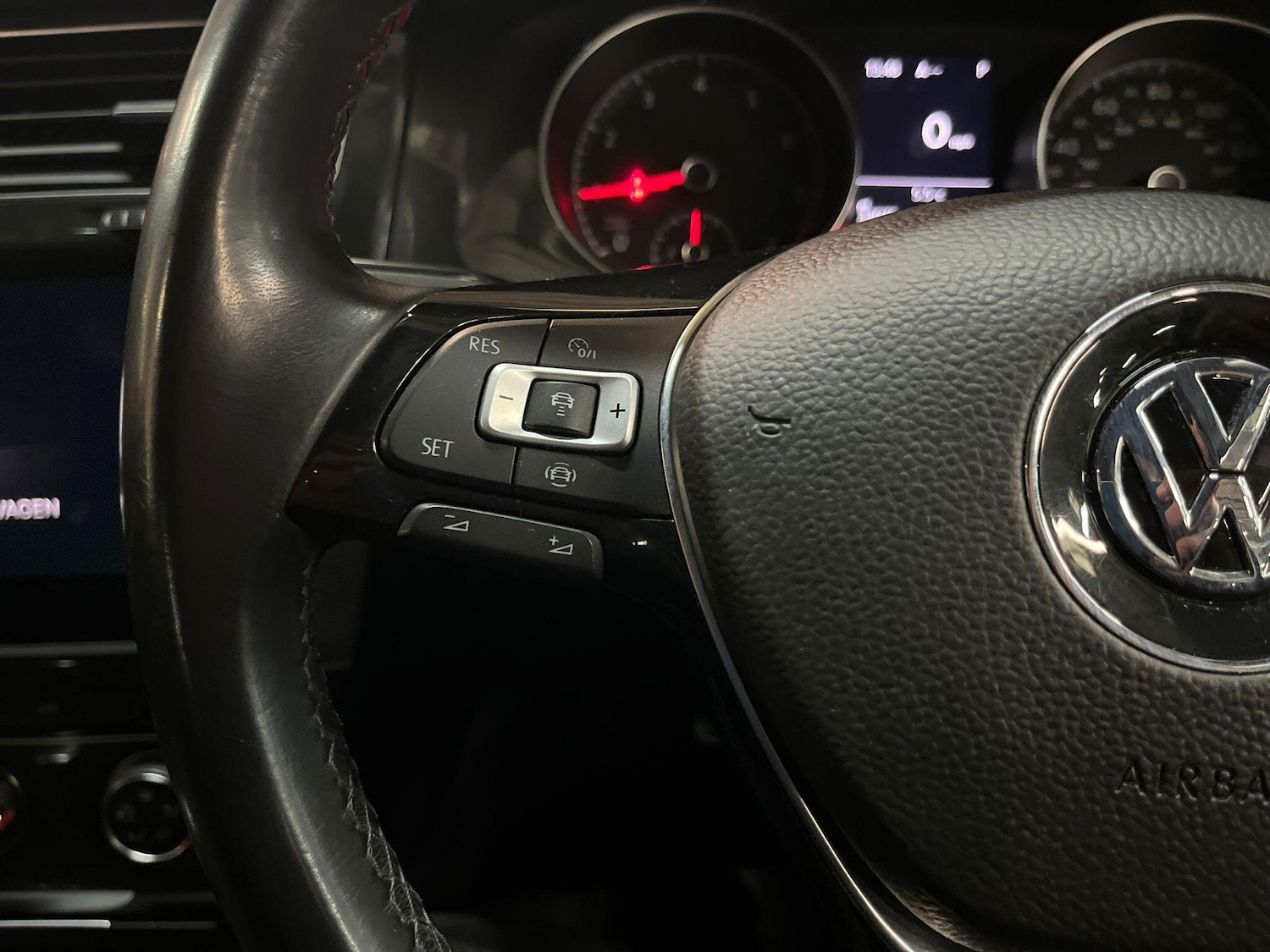 Used Volkswagen Golf 2019 for sale - 76688617: Photo 28