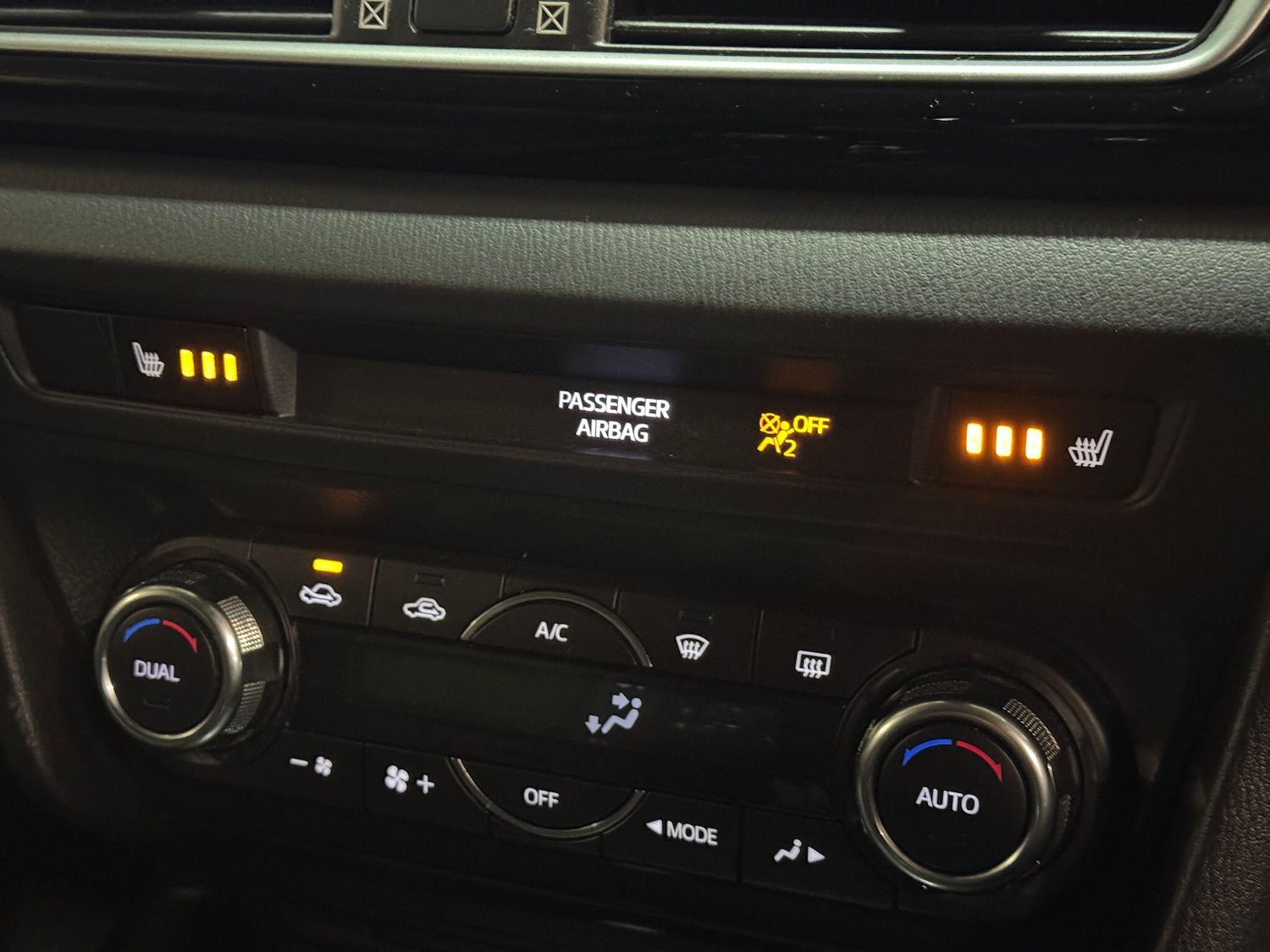 Used Mazda Mazda3 2014 for sale - 76913839: Photo 34