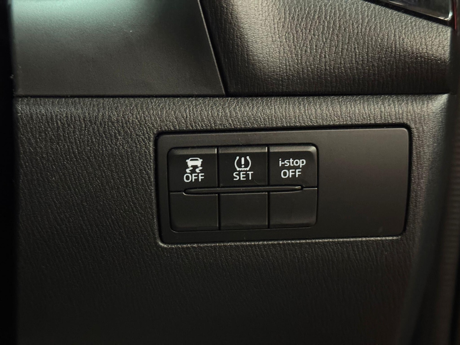 Used Mazda Mazda3 2014 for sale - 76913839: Photo 36