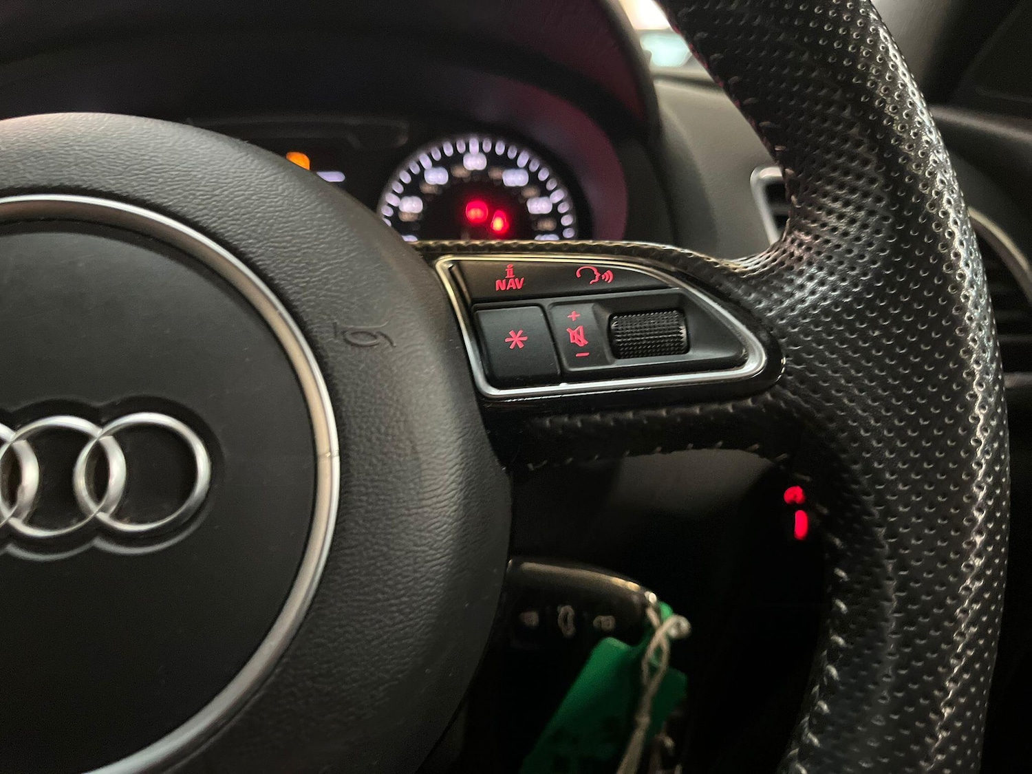 Used Audi Q3 for sale - 78214635: Photo 28