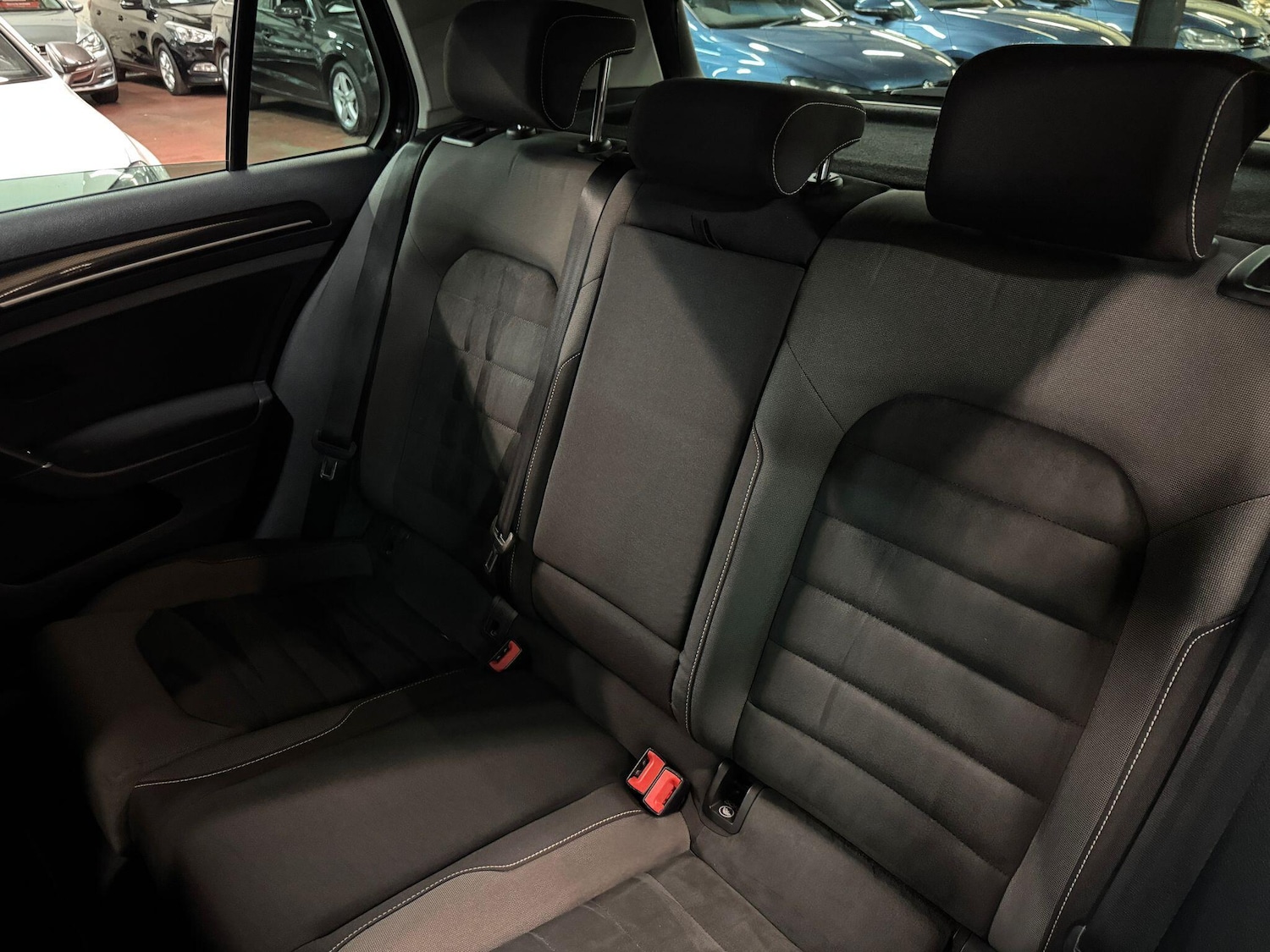 Used Volkswagen Golf 2014 for sale - 76786699: Photo 20