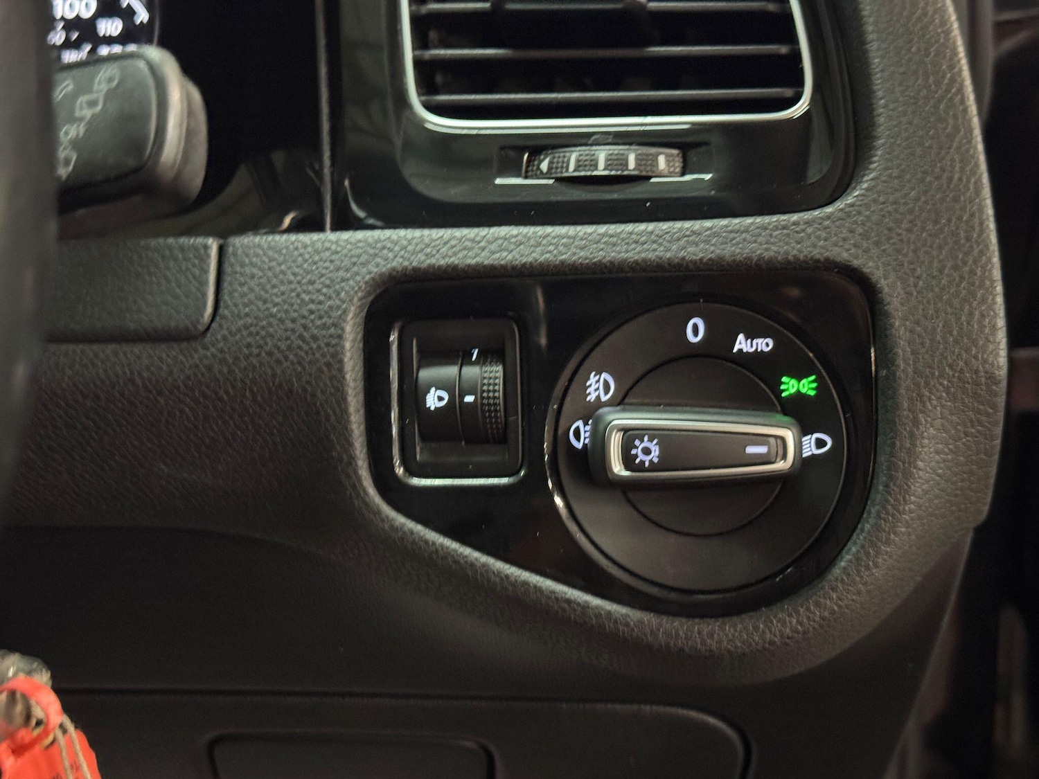 Used Volkswagen Golf 2014 for sale - 76786699: Photo 29