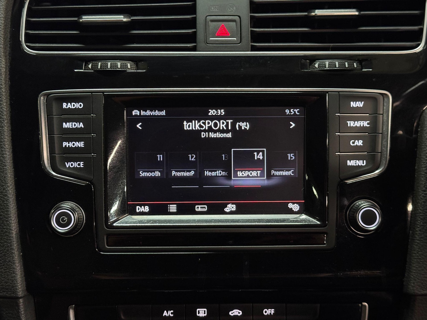 Used Volkswagen Golf 2014 for sale - 76786699: Photo 32