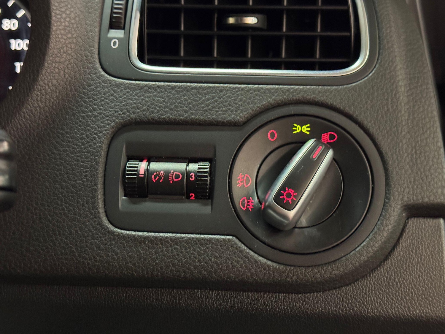 Used Volkswagen Polo for sale - 77016713: Photo 22