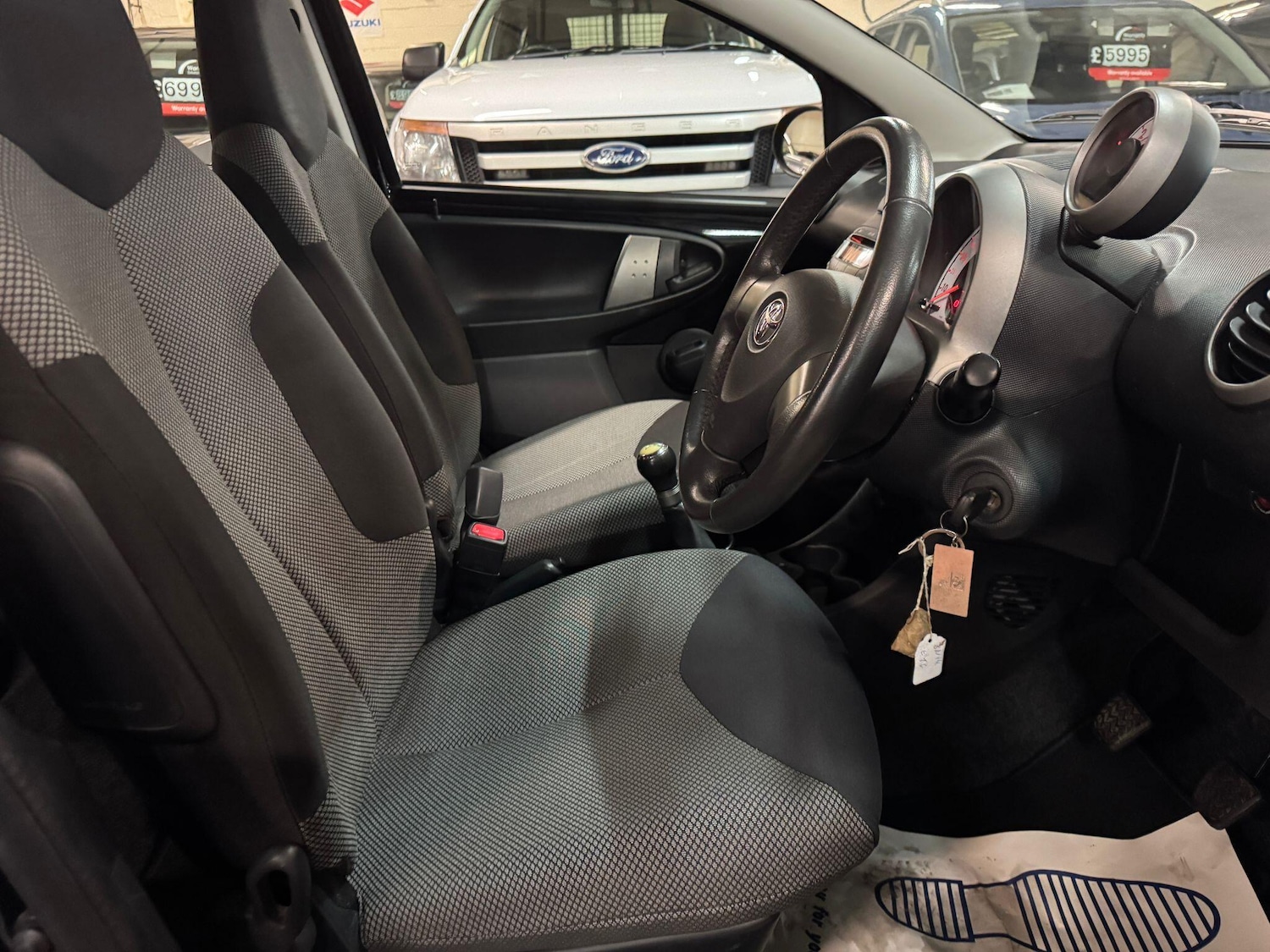 Used Toyota AYGO 2014 for sale - 77142953: Photo 10