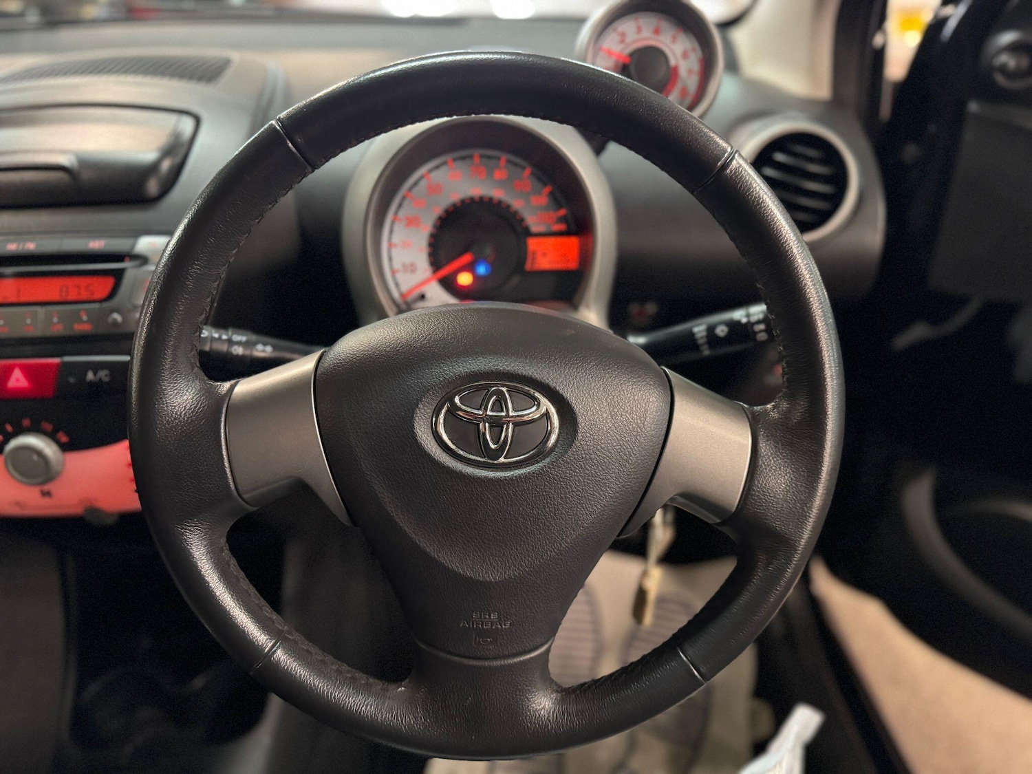 Used Toyota AYGO 2014 for sale - 77142953: Photo 24