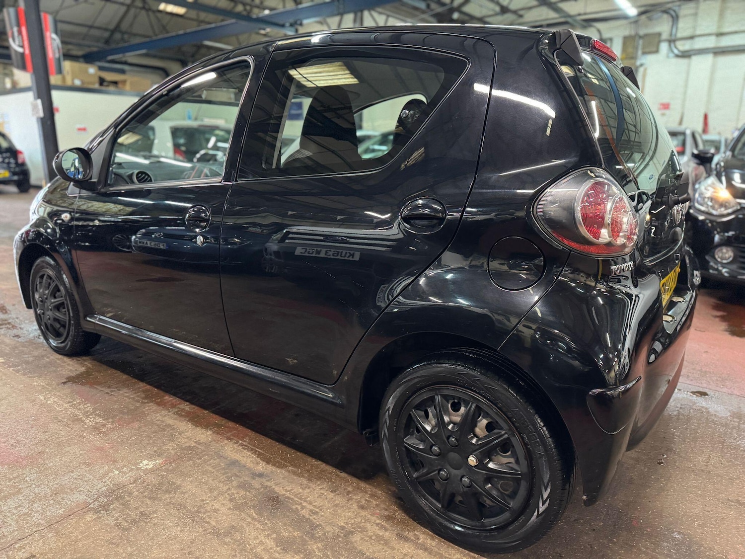 Used Toyota AYGO 2014 for sale - 77142953: Photo 4
