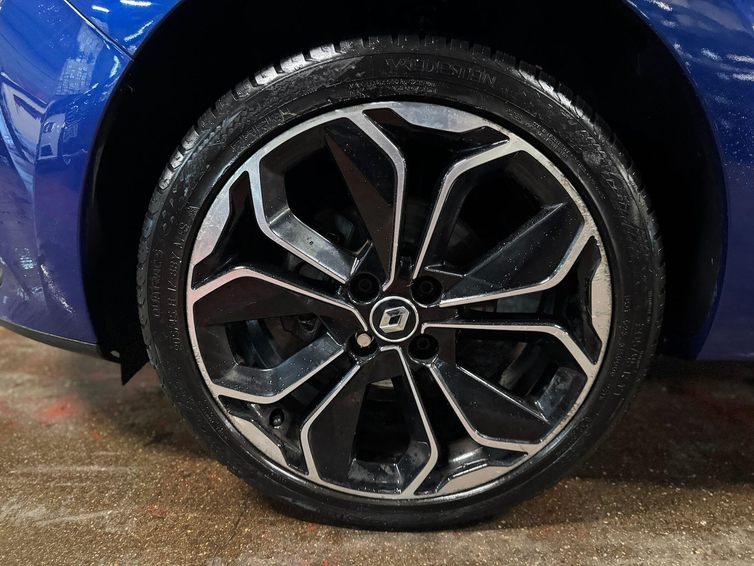 Used Renault Clio 2017 for sale - 76997255: Photo 10