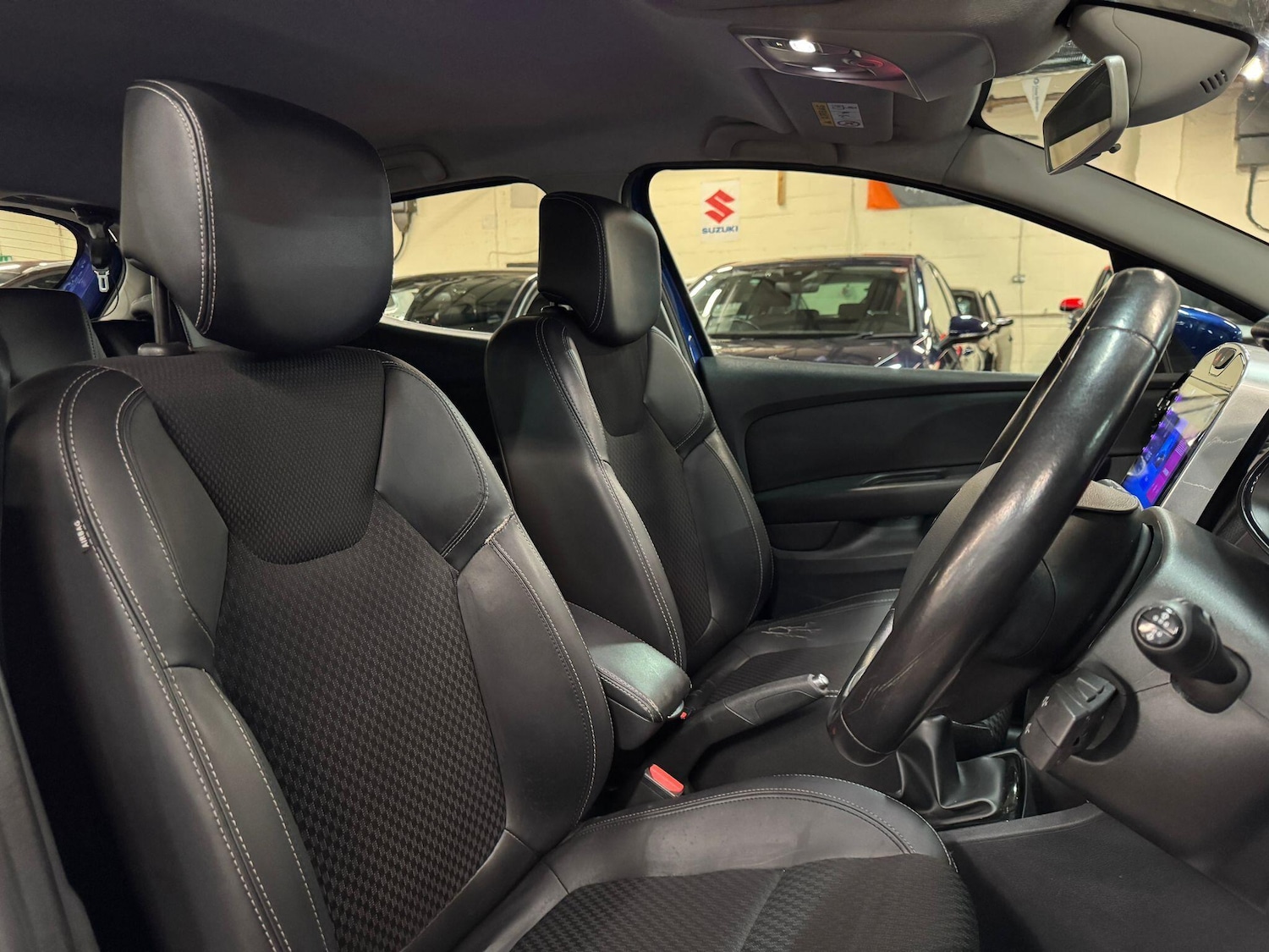 Used Renault Clio 2017 for sale - 76997255: Photo 13