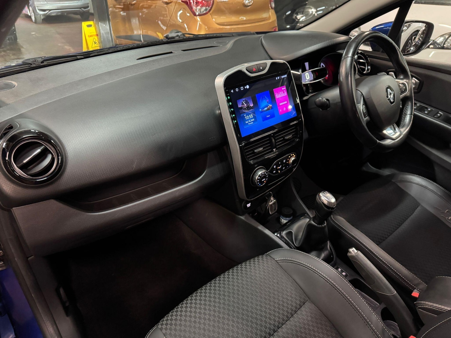 Used Renault Clio 2017 for sale - 76997255: Photo 15